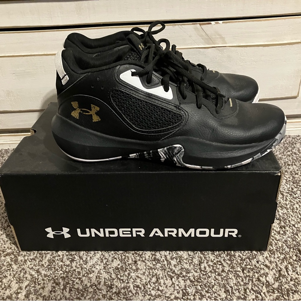Under Armour Black Basketball  Sneakers